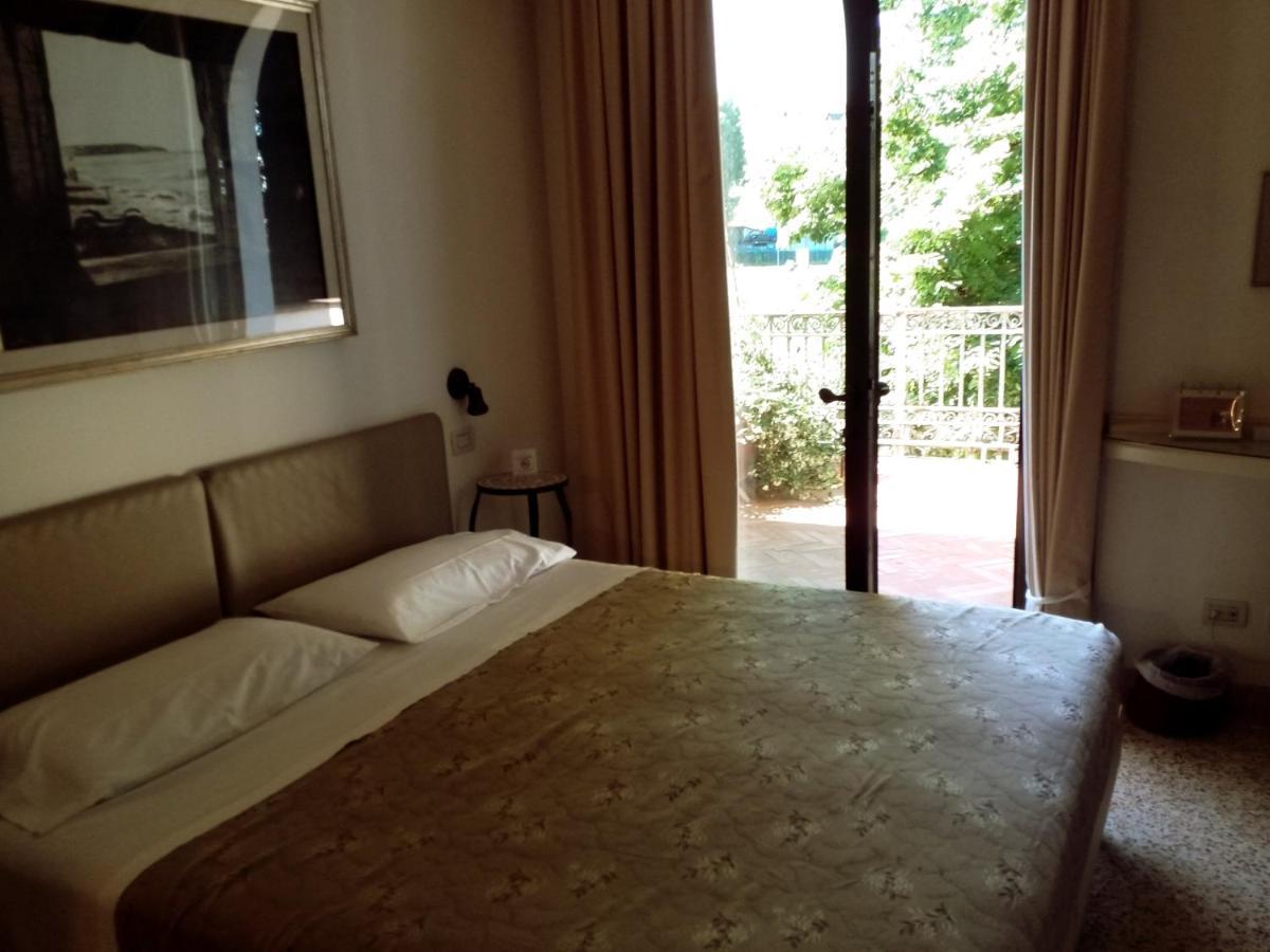 Al Melograno - Room & Breakfast 볼로냐 외부 사진