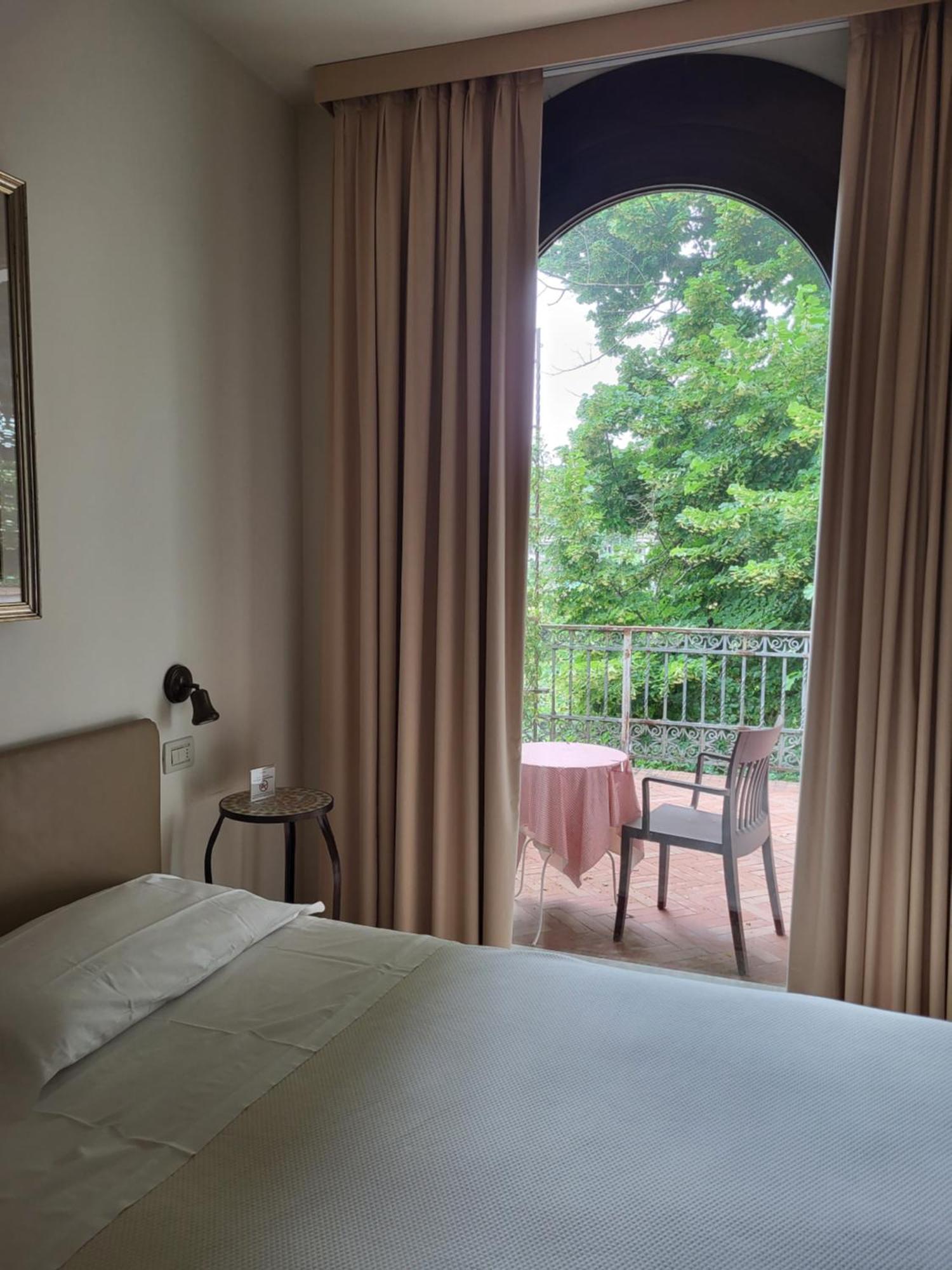 Al Melograno - Room & Breakfast 볼로냐 외부 사진