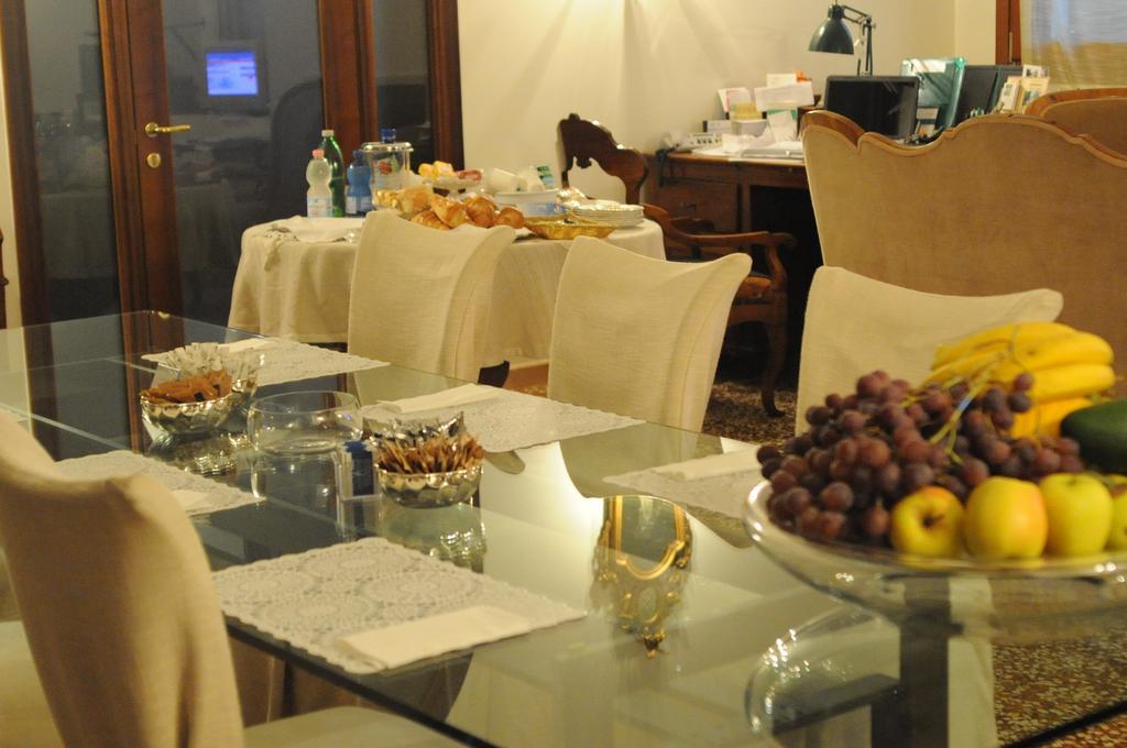 Al Melograno - Room & Breakfast 볼로냐 외부 사진